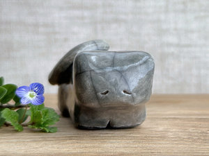 Sleepy grey cat kami guardian spirit sculpture | Shinto shamanism raku statue