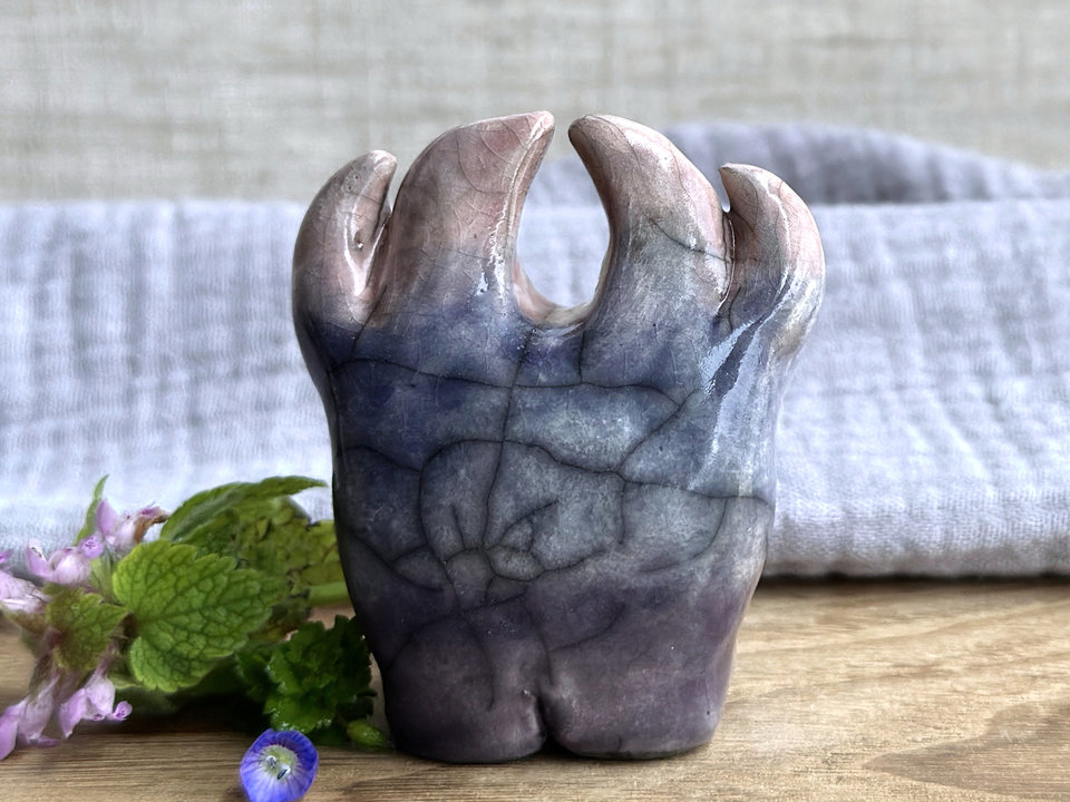 Uncertain dusk creature (friend) | Shinto sculpture, shamanism totem