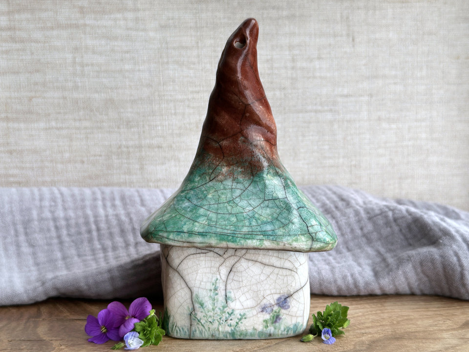 Tree house rustic fairie cottage | Shinto, shamanism, wabi-sabi spirit sculpture