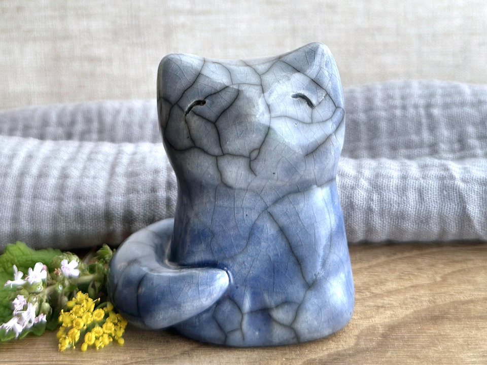 Moon-gazing kitsune fox raku sculpture | Shinto Inari, shamanism totem