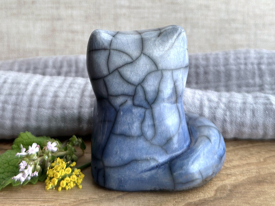 Moon-gazing kitsune fox raku sculpture | Shinto Inari, shamanism totem