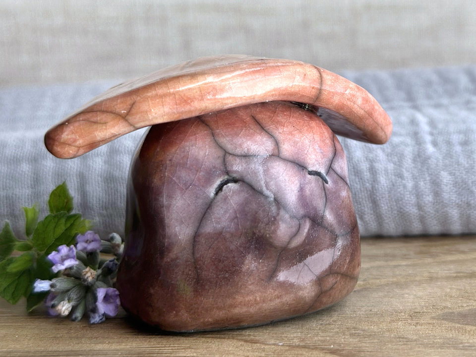 Autumn leaf spirit nature guardian statue | Shinto shamanism leaf spirit kami sculpture