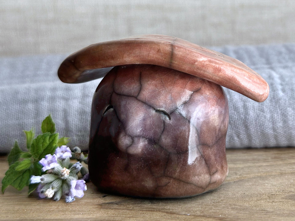 Autumn leaf spirit nature guardian statue | Shinto shamanism leaf spirit kami sculpture