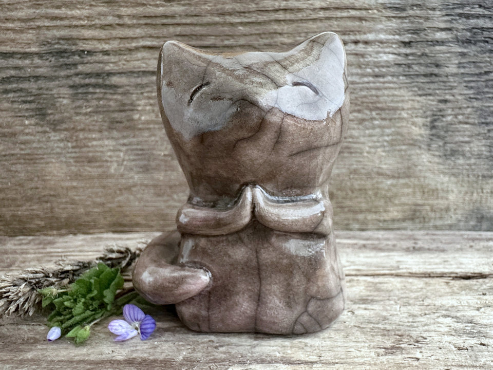 Quiet praying kitsune fox kami nature spirit raku statue | Shinto Inari, shamanism