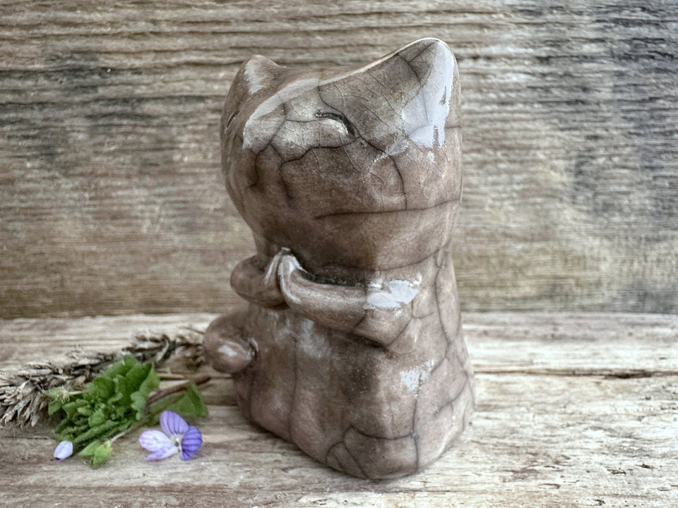 Quiet praying kitsune fox kami nature spirit raku statue | Shinto Inari, shamanism