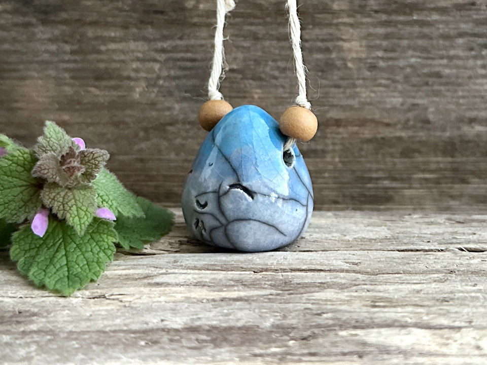 Little raindrop ceramic pendant w/ sandalwood | Shinto, shamanism guardian spirit