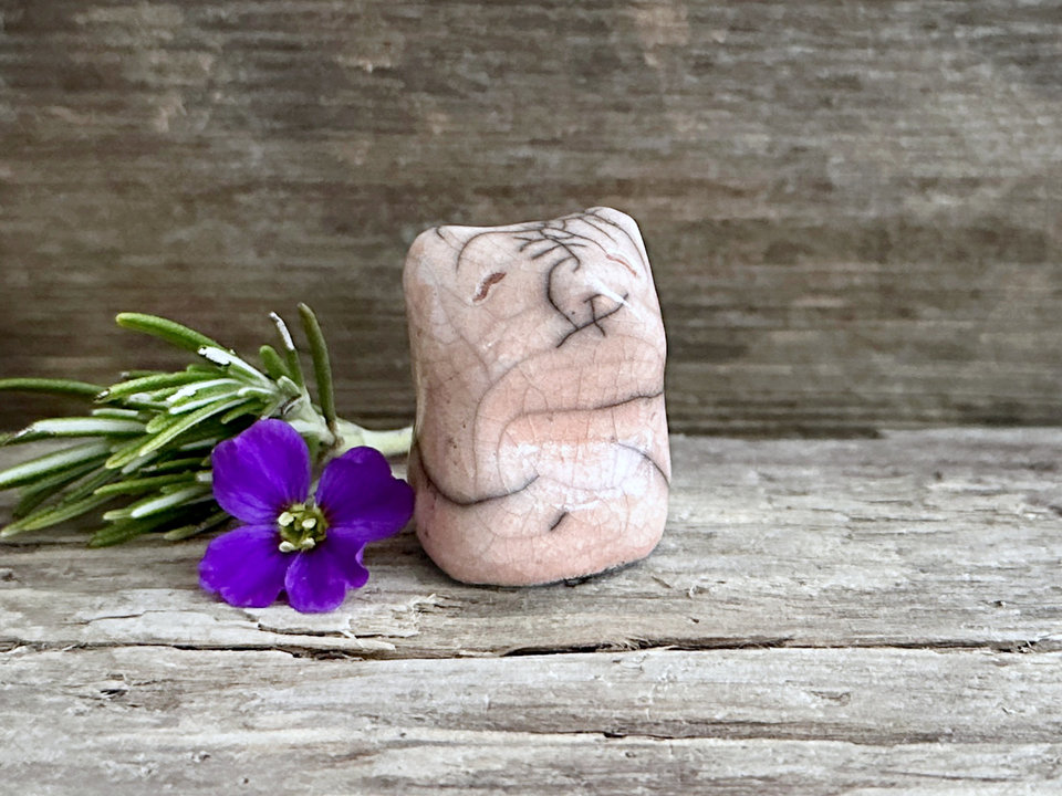 Pocket fox kitsune kami raku sculpture | Shinto Inari kamidana, shamanism statue