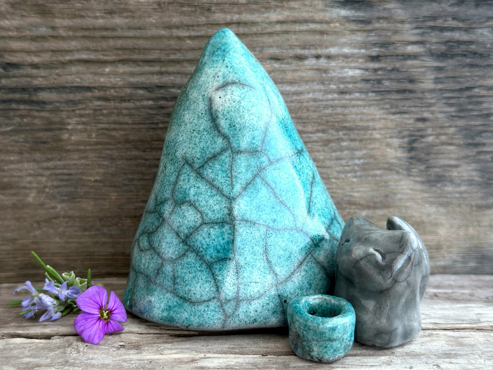 Kitsune fox spirit kami nature shrine | Shinto Inari sculpture, shamanism totem