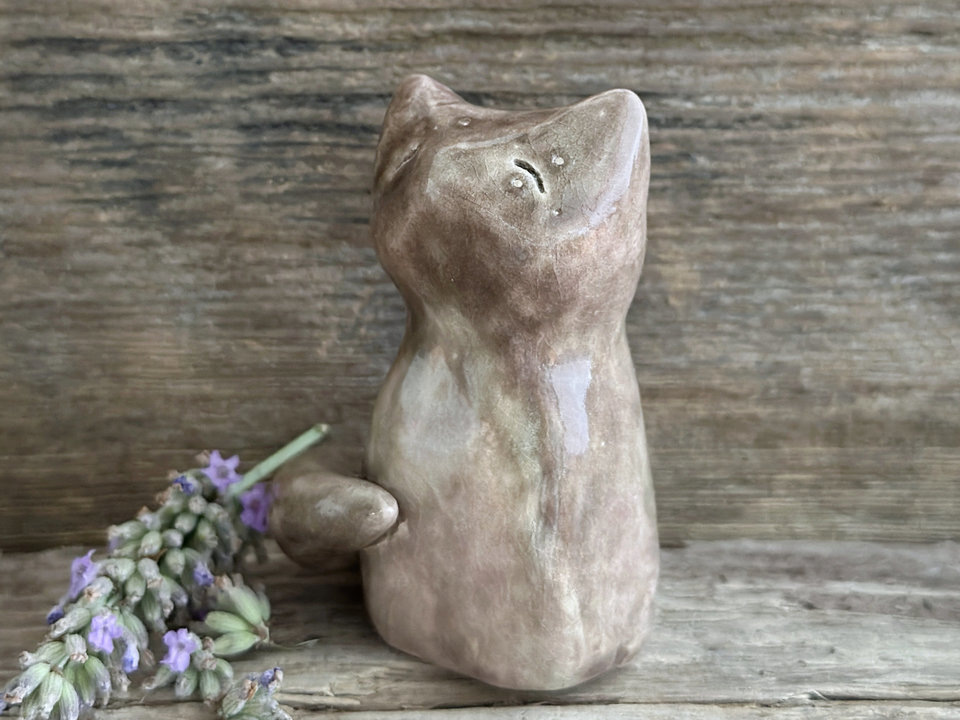 Winter snow kitsune fox raku sculpture | Shinto Inari, shamanism totem